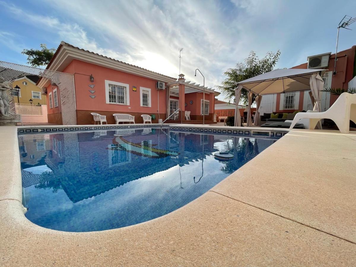 Villa Triana Sevilla Exterior foto